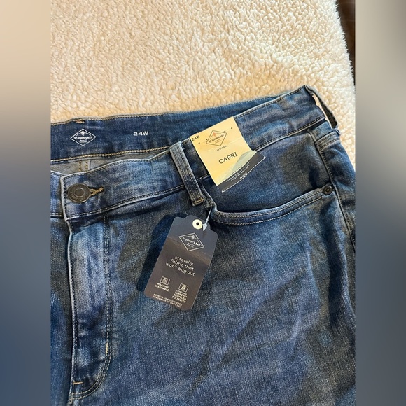 St John’s Bay Women’s Blue Denim Capri with Pockets  size 24W New With Tags - Picture 8 of 12